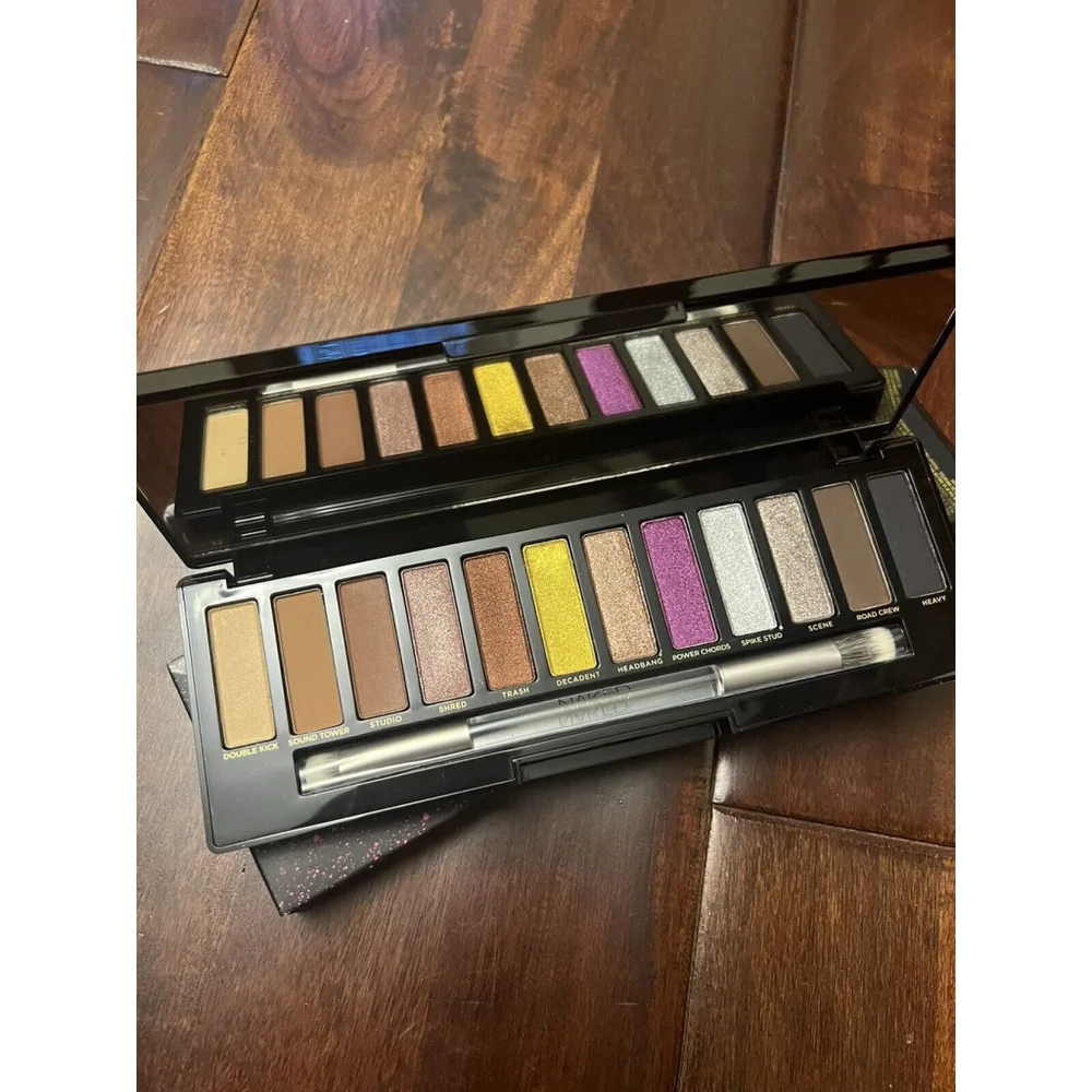 Urban Decay Naked Metal Mania Metallic Eyeshadow Palette with Double-Ended Brush